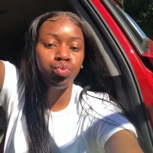 Meet your Posher, Moonii